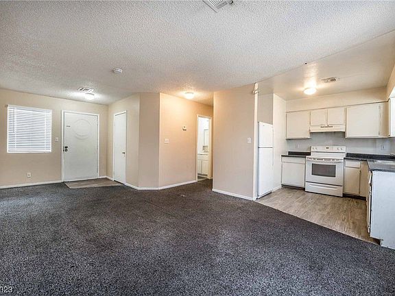 4th image of 375 N 15th St #4
