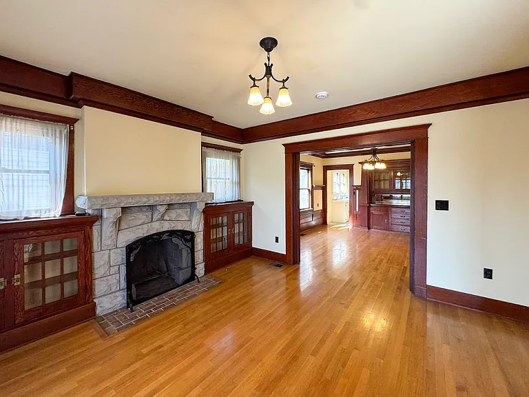 1123 Marion Ave — Photo 53