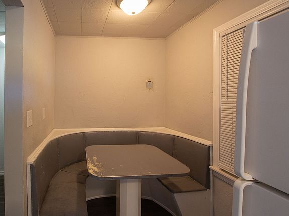 4th image of 316 SW 27th St APT 1