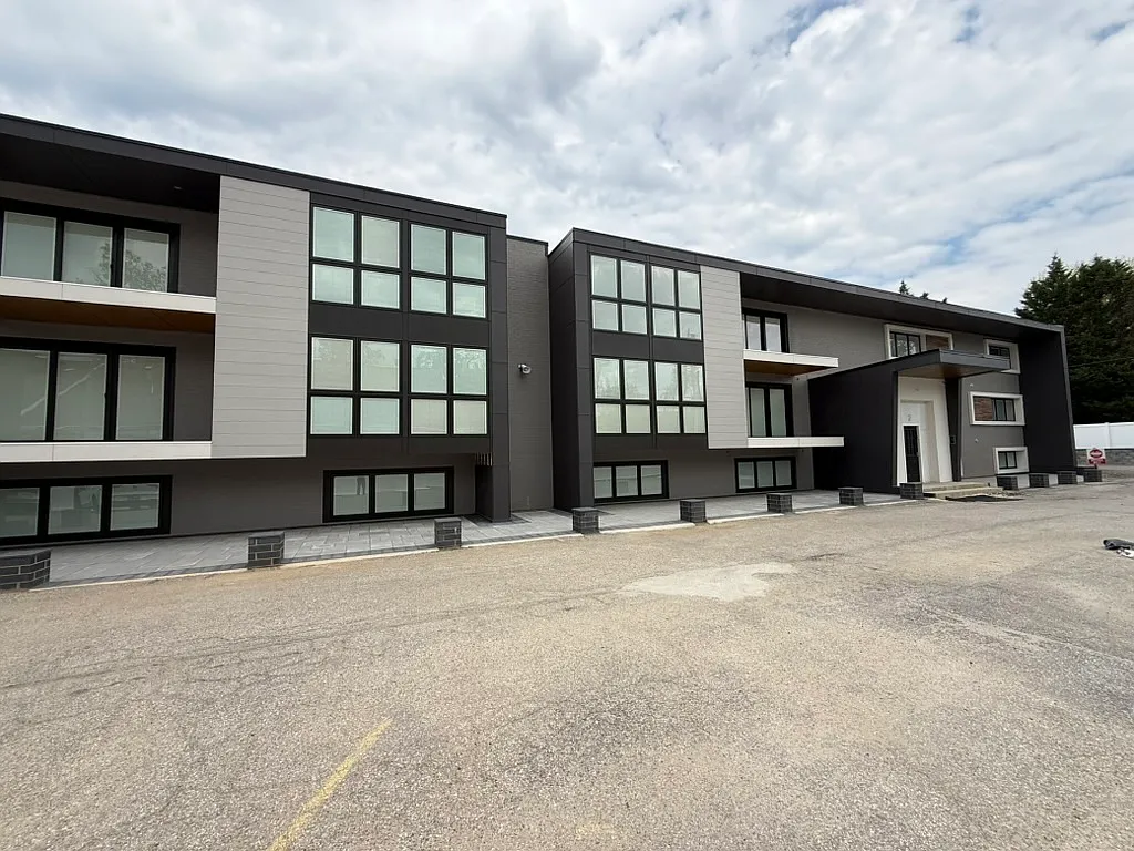 3 bed, 1750 sqft, $2,400 — Photo 3