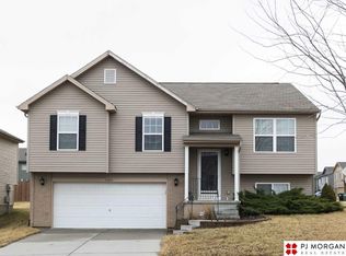 14625 Knudsen St, Bennington, NE 68007