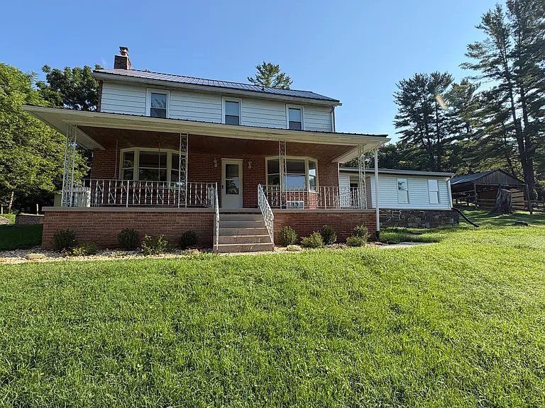 16960 Taylors Landing Rd — Photo 1