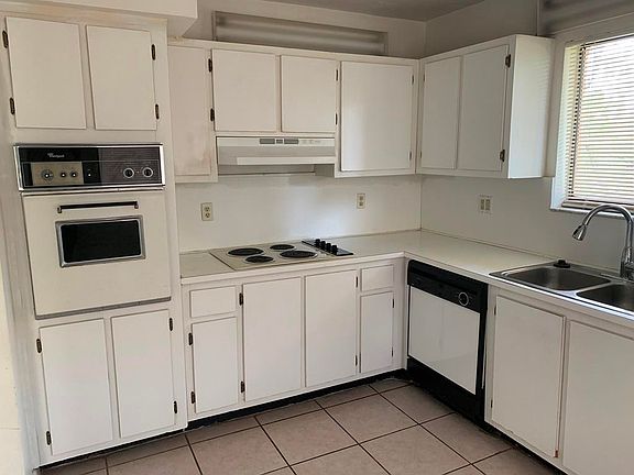 3rd image of 231 Lakeview Dr APT 206