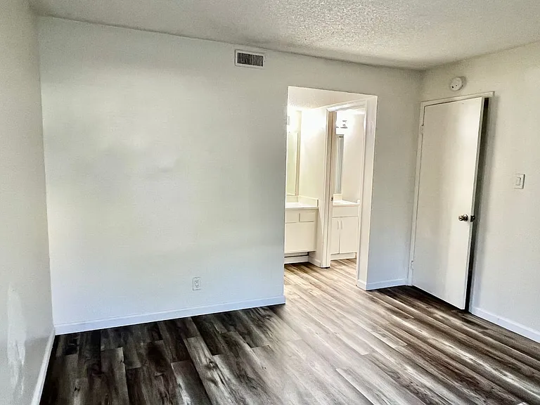 355 Parkview Ter #5-H — Photo 10