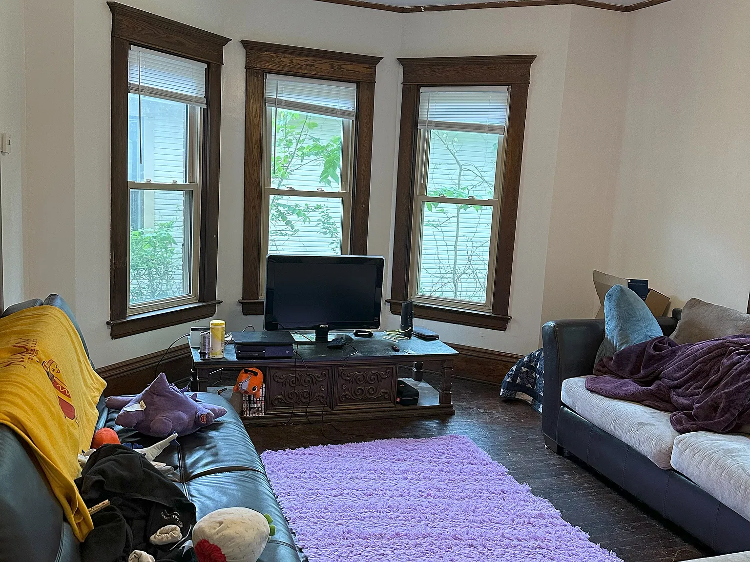 4 bed, 1.5 bath, 1930 sqft, $1,800 — Photo 3