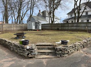 11 Orchard St, Manchester, CT 06040