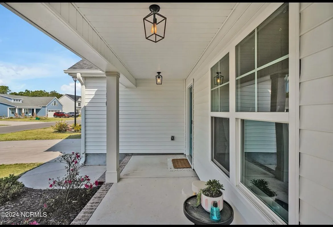440 Pebble Shore Dr — Photo 2