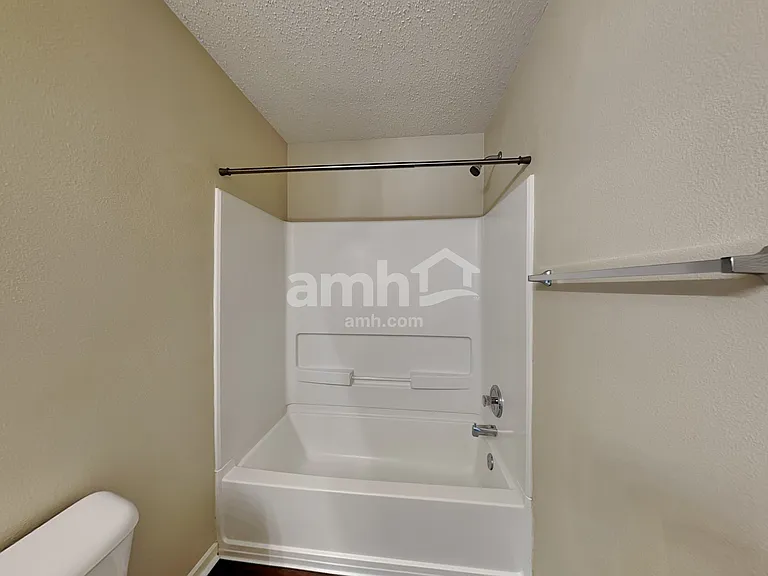 1221 Redwood Dr — Photo 25