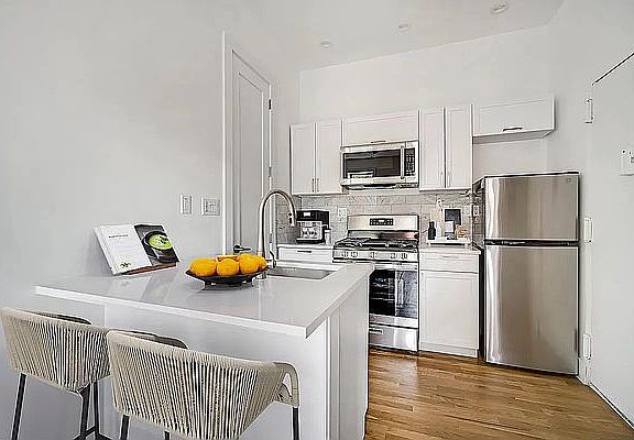 2nd image of 36 S Oxford St #1F