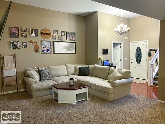 3rd image of 3484 Shaw Dr