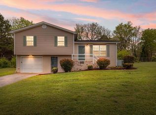 1945 Bay Hill Dr, Hixson, TN 37343