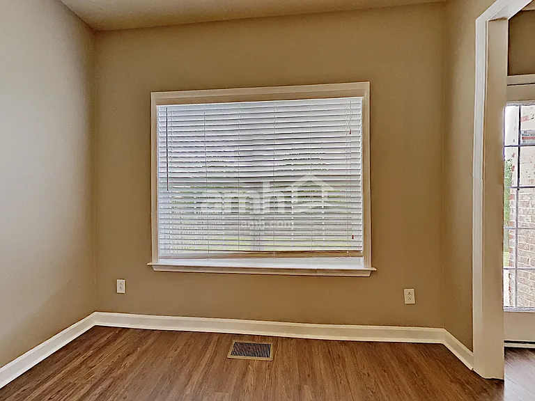 1017 Aenon Cir — Photo 6