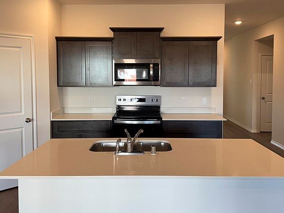 4th image of 421 Dry Creek Ln