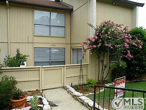 1st image of 1466 Creekview Ct
