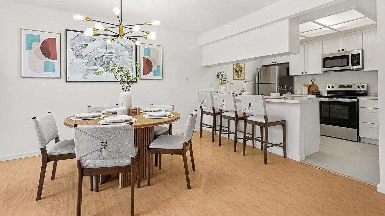 2 bed, 1360 sqft, $5,050 — Photo 4