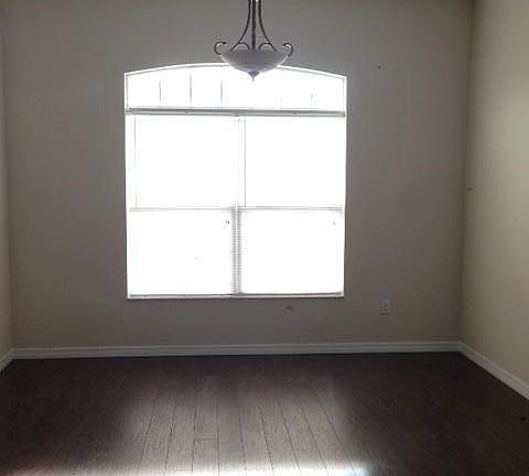 VAN DYKE DINING ROOM
