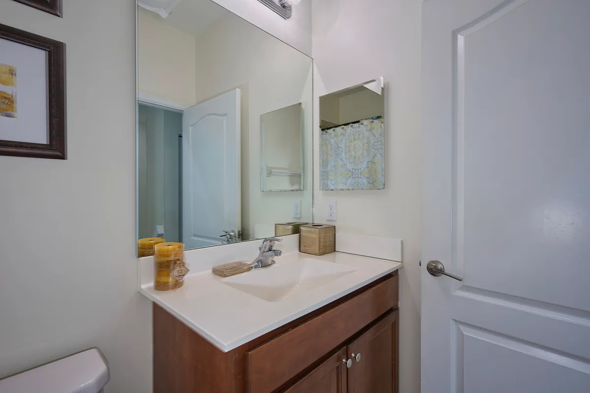 Building Photo - 9880 E Villa Cir #1