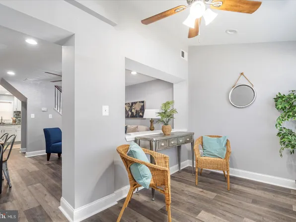 111 Carver Rd, Dundalk, MD 21222