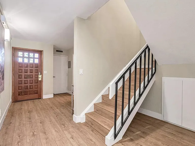 2428 Golf Links Cir — Photo 39