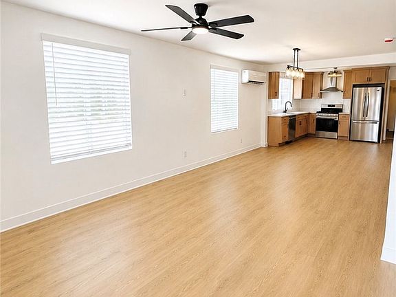 3rd image of 7534 Fern Ave