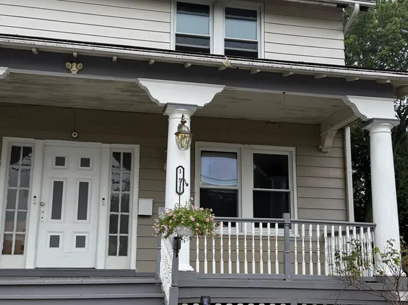 149-151 Linnmoore St, Hartford, CT 06114
