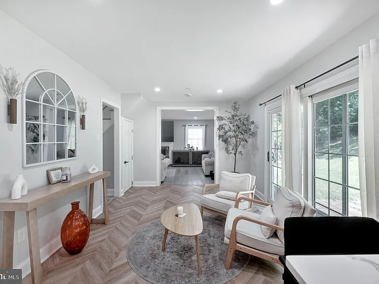 8812 Church Field Ln — Photo 13