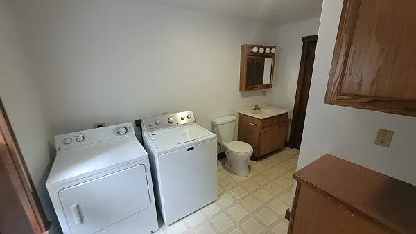 5 Oak Grove St — Photo 8