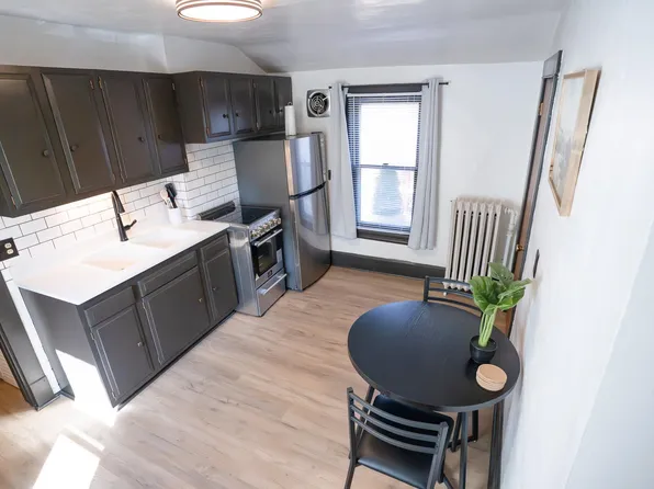 847 Jenifer St APT B, Madison, WI 53703