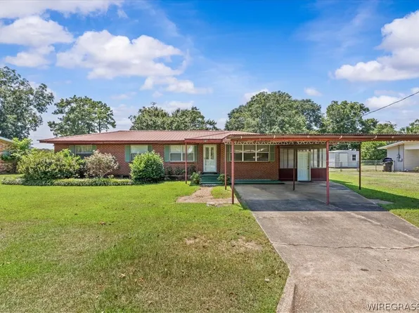 618 Peachtree St, Headland, AL 36345