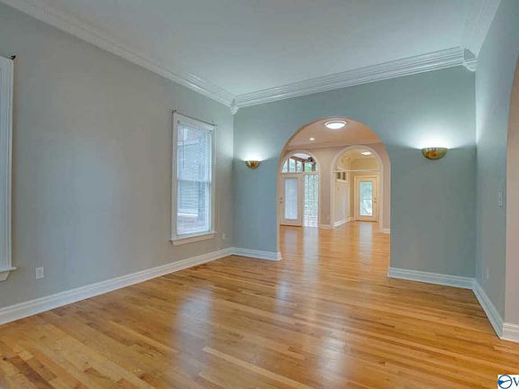 5th image of 2726 Treyburne Ln SE