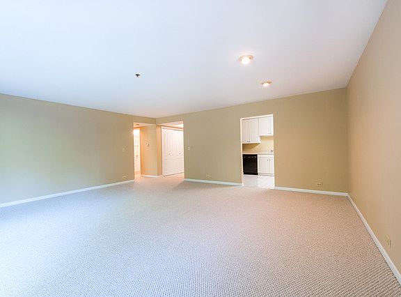 5th image of 6411 Lincoln Ave Unit 203