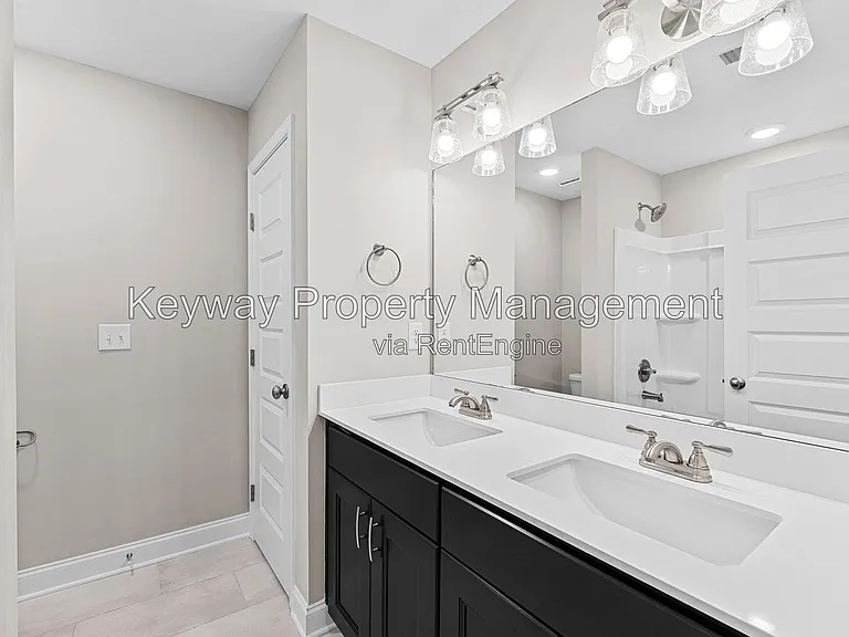 3217 Venetian Dr — Photo 22