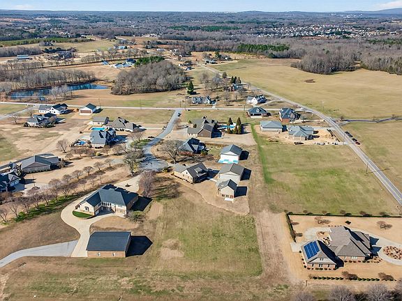 5th image of 227 Vista Pointe Dr