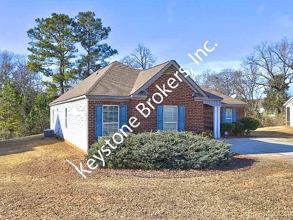 2nd image of 110 Sea Oaks Ct