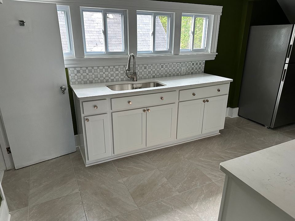 1st image of 22 Sumner Park Unit 3
