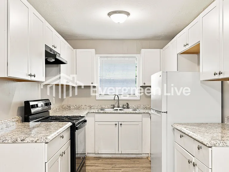 2839 Fallbrook Dr — Photo 6
