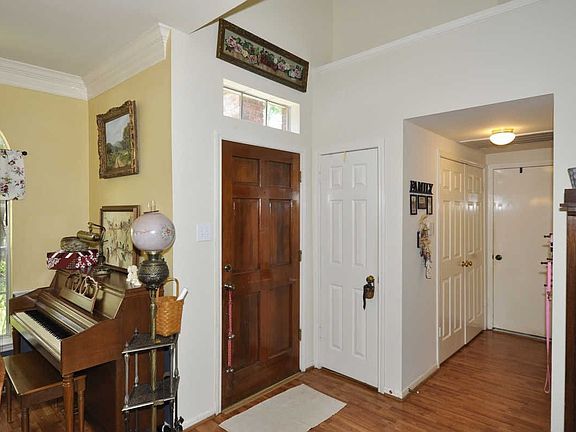 3rd image of 4611 Ringrose Dr