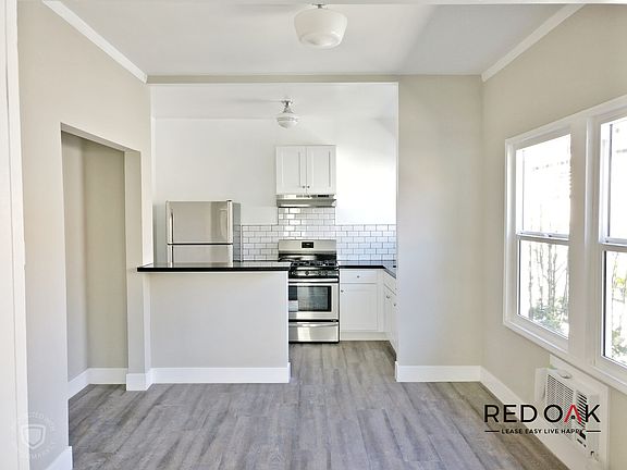 3rd image of 859 S New Hampshire Ave APT 102
