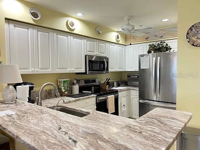 2060 Matecumbe Key Rd #2104 — Photo 11
