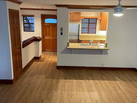 4th image of 8860 Villa La Jolla Dr Unit 221