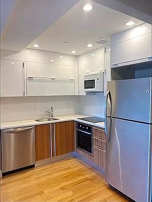 1st image of 3135 31st St Unit 306