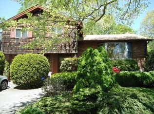 986 Van Buren St, Baldwin, NY 11510