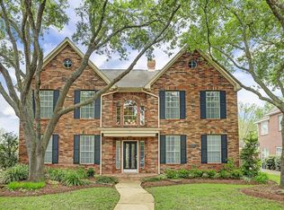 28 Bradford Cir, Sugar Land, TX 77479