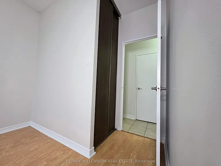 175 Hilda Ave #102 — Photo 21