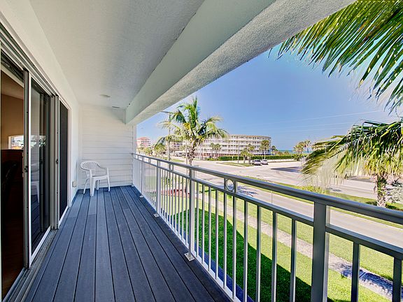 4th image of 3811 Ocean Beach Blvd