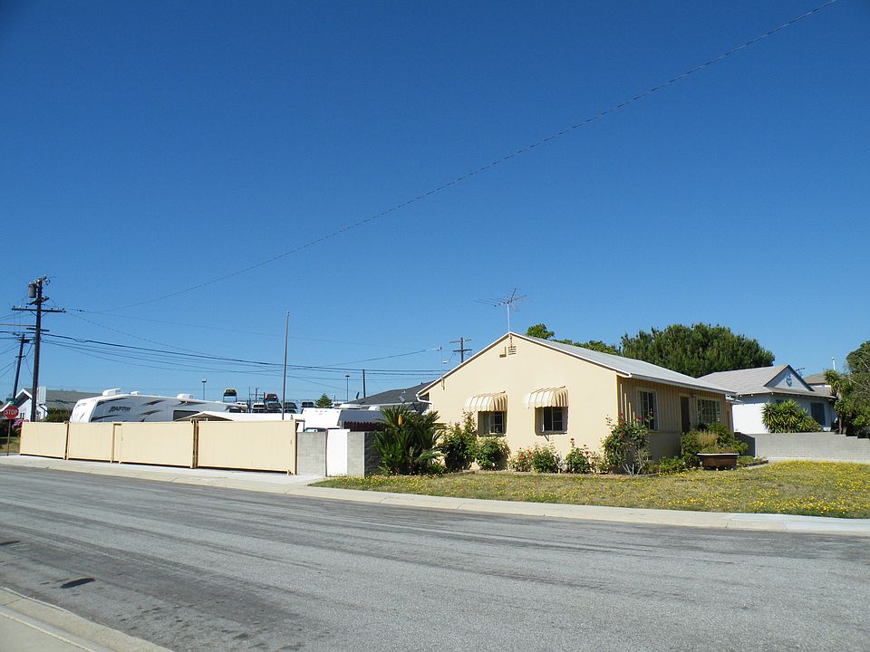 2nd image of 1808 Calamar Ave
