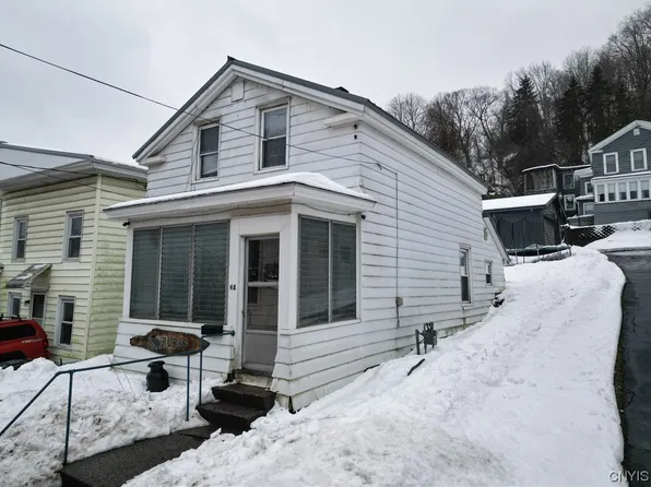 48 Furnace St, Little Falls, NY 13365