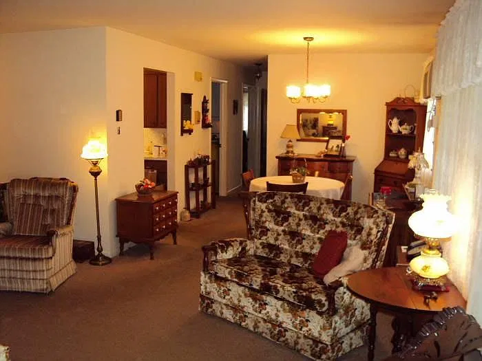 25 Old Mill Road — Photo 3