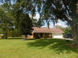 19479 Dixie Rd, Saucier, MS 39574