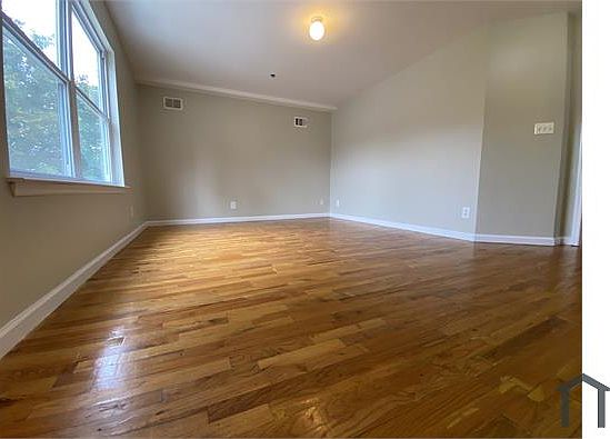 5th image of 204-06 N 7th St #2